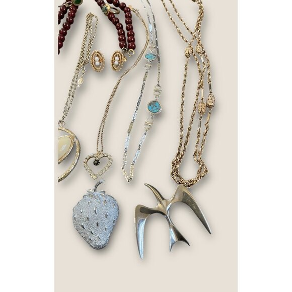 Sarah Coventry Vintage Estate Jewelry Bulk Lot Of 11 Pieces Including Necklaces - Picture 6 of 8